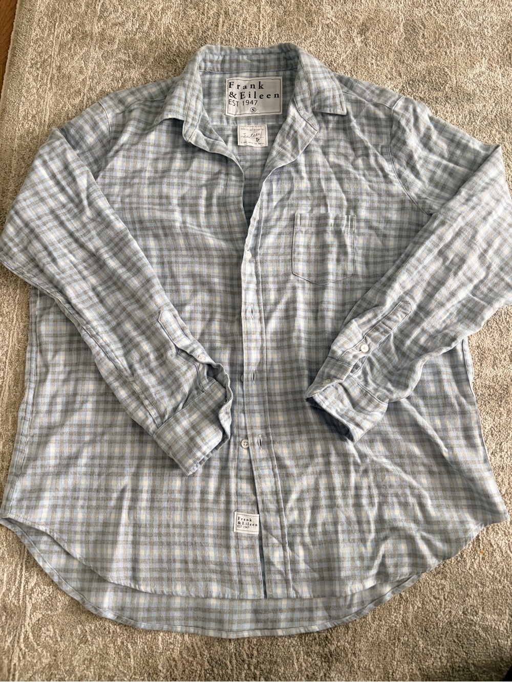 LIKE NEW Frank & Eileen Women’s Light Blue Plaid Button-Up Shirt